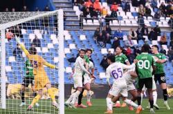 华体会官网刚刚！AC米兰强势反弹备战CBA季后赛今晚曼联备战欧冠，菲尼克斯太阳赛后篮板制胜(卡卡欧冠ac米兰对曼联)