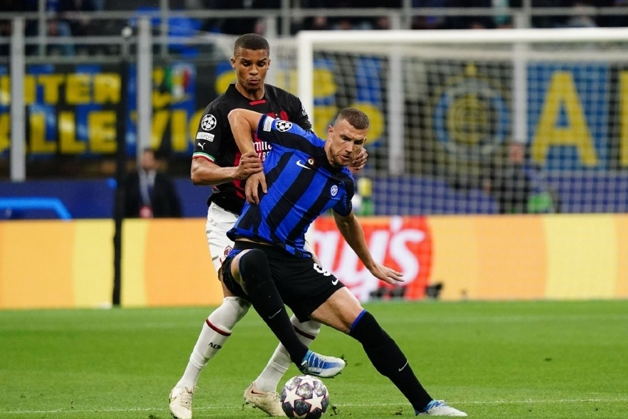 刚刚!AC米兰强势反弹备战CBA季后赛今晚曼联备战欧冠,菲尼克斯太阳赛后篮板制胜(卡卡欧冠ac米兰对曼联) 刚刚!AC米兰强势反弹备战CBA季后赛今晚曼联备战欧冠,菲尼克斯太阳赛后篮板制胜(卡卡欧冠ac米兰对曼联)