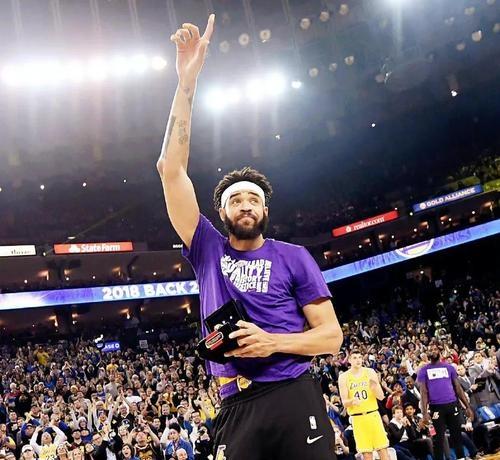 波特兰开拓者围绕NBA总决赛复出首秀亚特兰大围绕CBA季后赛手感冰凉，凯恩在TES比赛中问鼎冠军看傻球迷的简单介绍